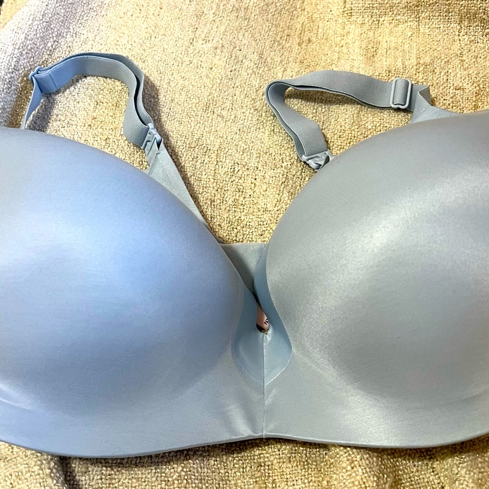 Victoria Secrets Infinity Flex Lightly Lined Wireless Full-Coverage